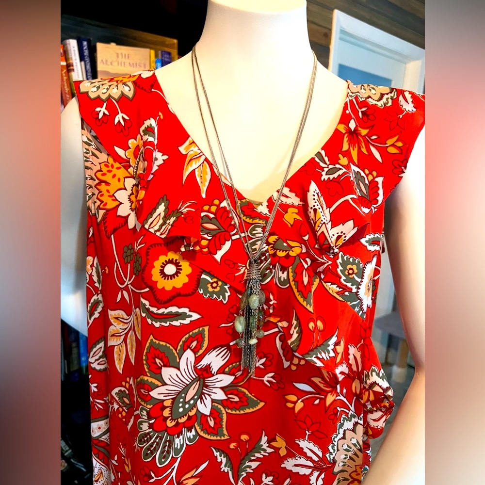 Loft sleeveless floral top